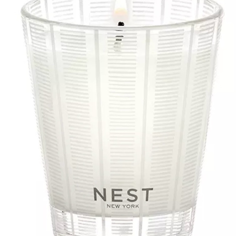 NEST Fragrances Grapefruit Candle NIB - Picture 2 of 8